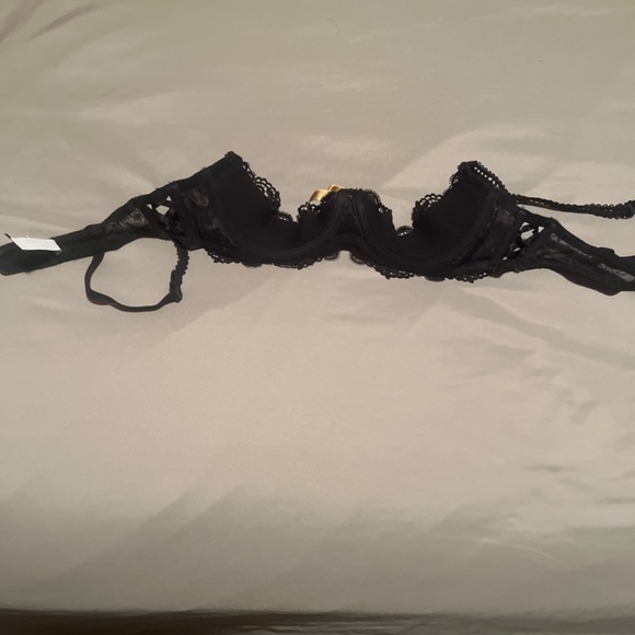 Millesia bra - Picture 3 of 3